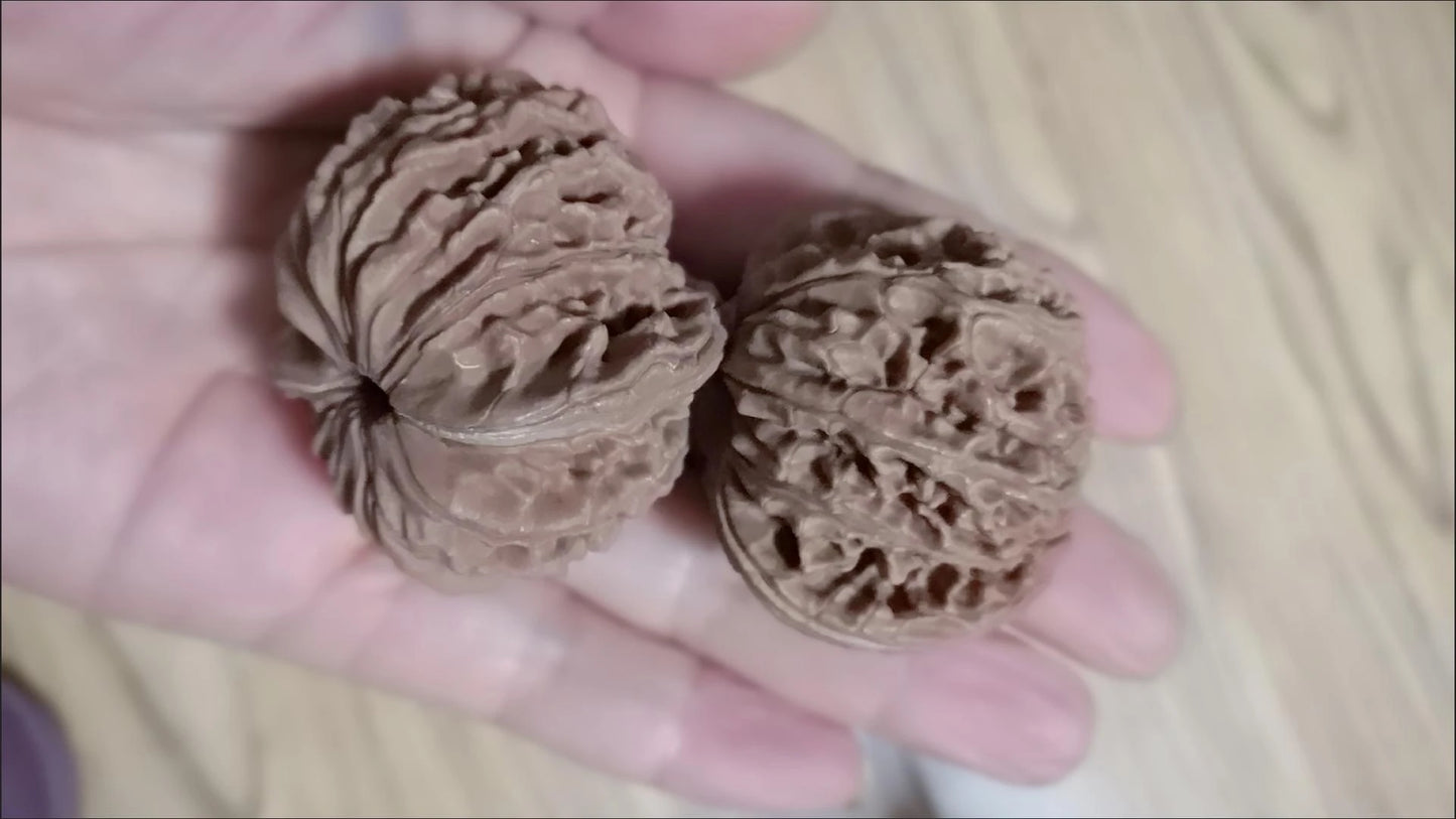 Palm Massage Chinese Walnuts A Pair Of Natural Wenwan Walnut Handball Health Care Grip Ball  Elderly Gift Massage Gadget