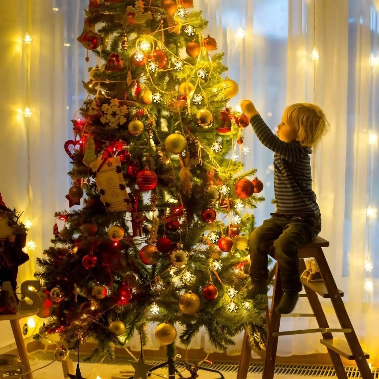 Snowflake LED String Lights LED Fairy Lights Battery Powered Fairy Light Wedding Party Garland Room Decorations Noel Navidad