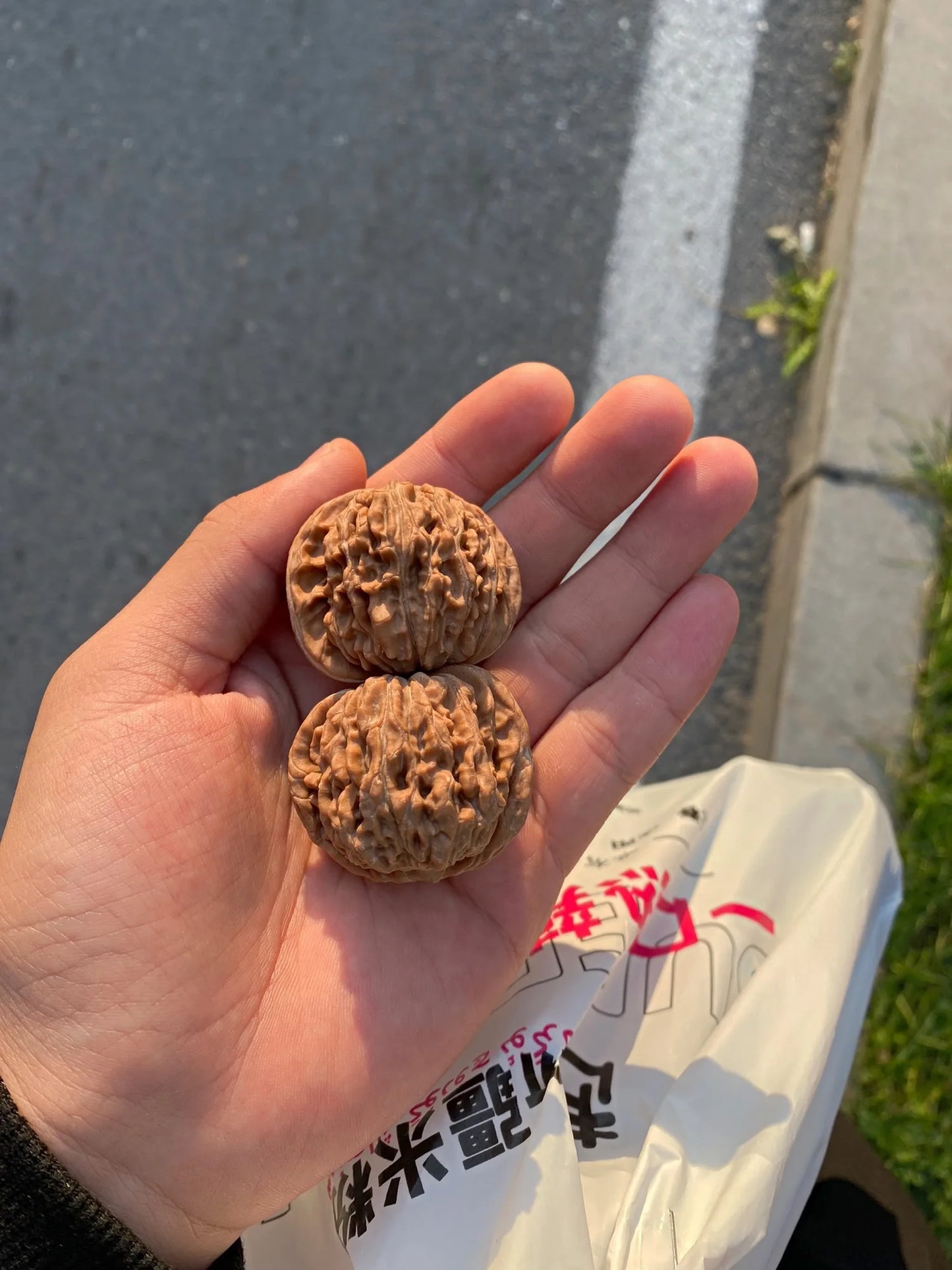Palm Massage Chinese Walnuts A Pair Of Natural Wenwan Walnut Handball Health Care Grip Ball  Elderly Gift Massage Gadget
