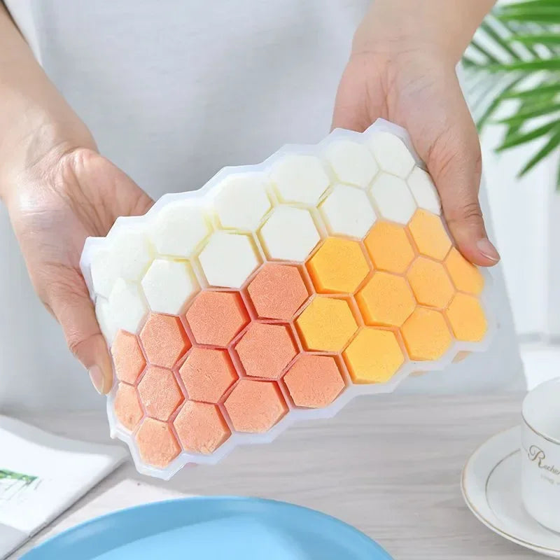 37 Cavity Silicone Ice Cube Mold with Lids Large-capacity Ice Trays Food Grade Ice Maker BPA Free Reusable Kitchen Gadgets