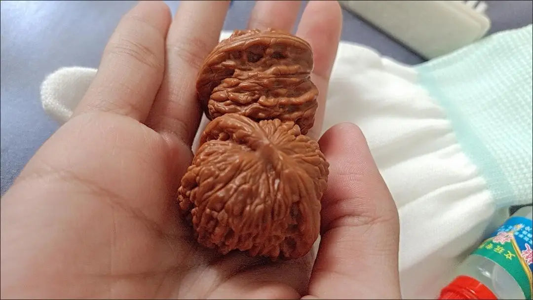 Palm Massage Chinese Walnuts A Pair Of Natural Wenwan Walnut Handball Health Care Grip Ball  Elderly Gift Massage Gadget